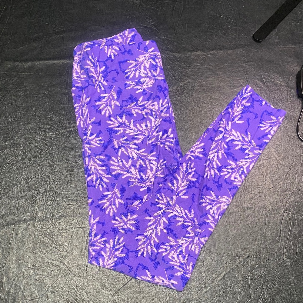 NWOT LulaRoe Leggings (OS)